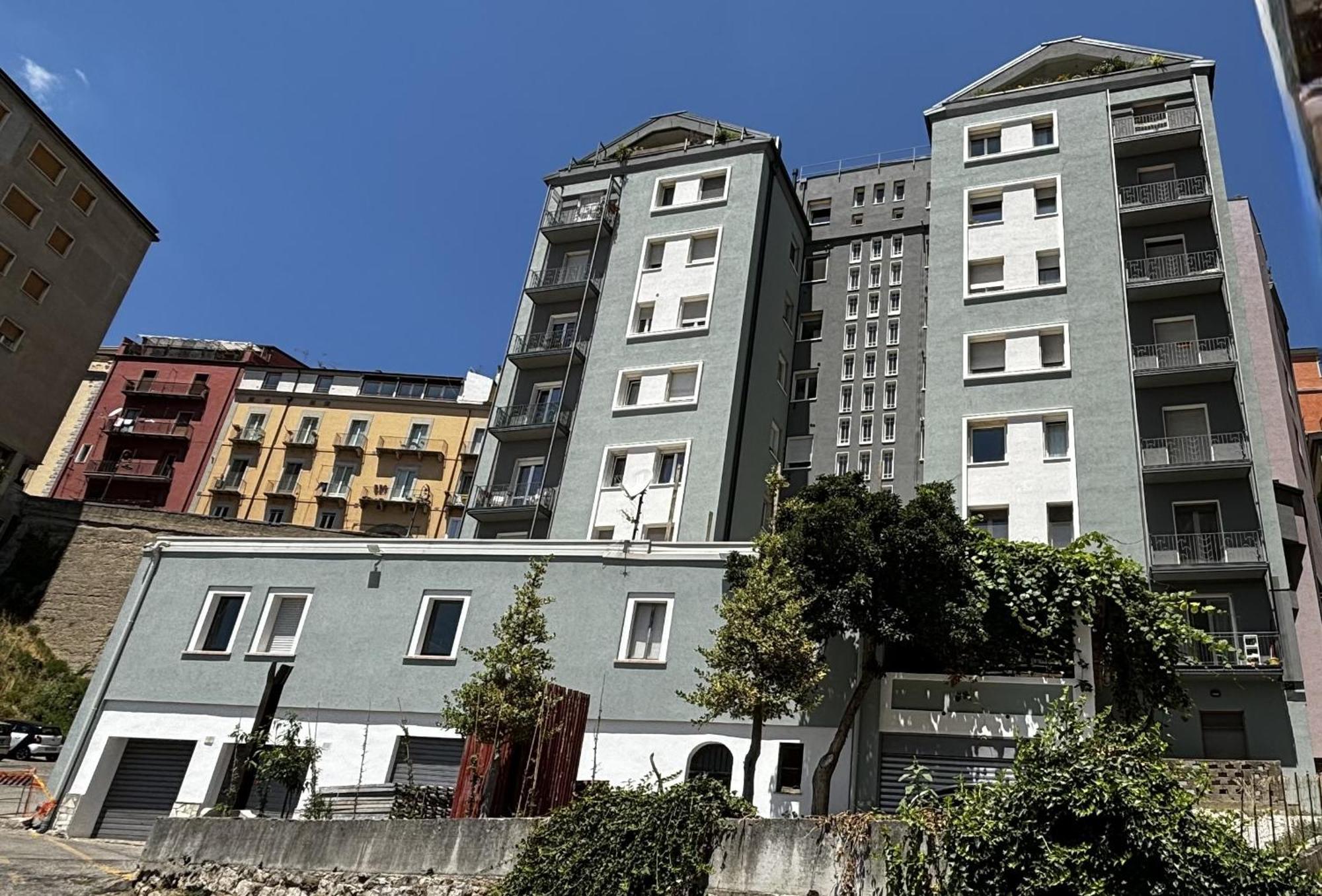 Room & Parking In Centro Citta Con Parcheggio Privato E Wifi Potenza Exterior photo
